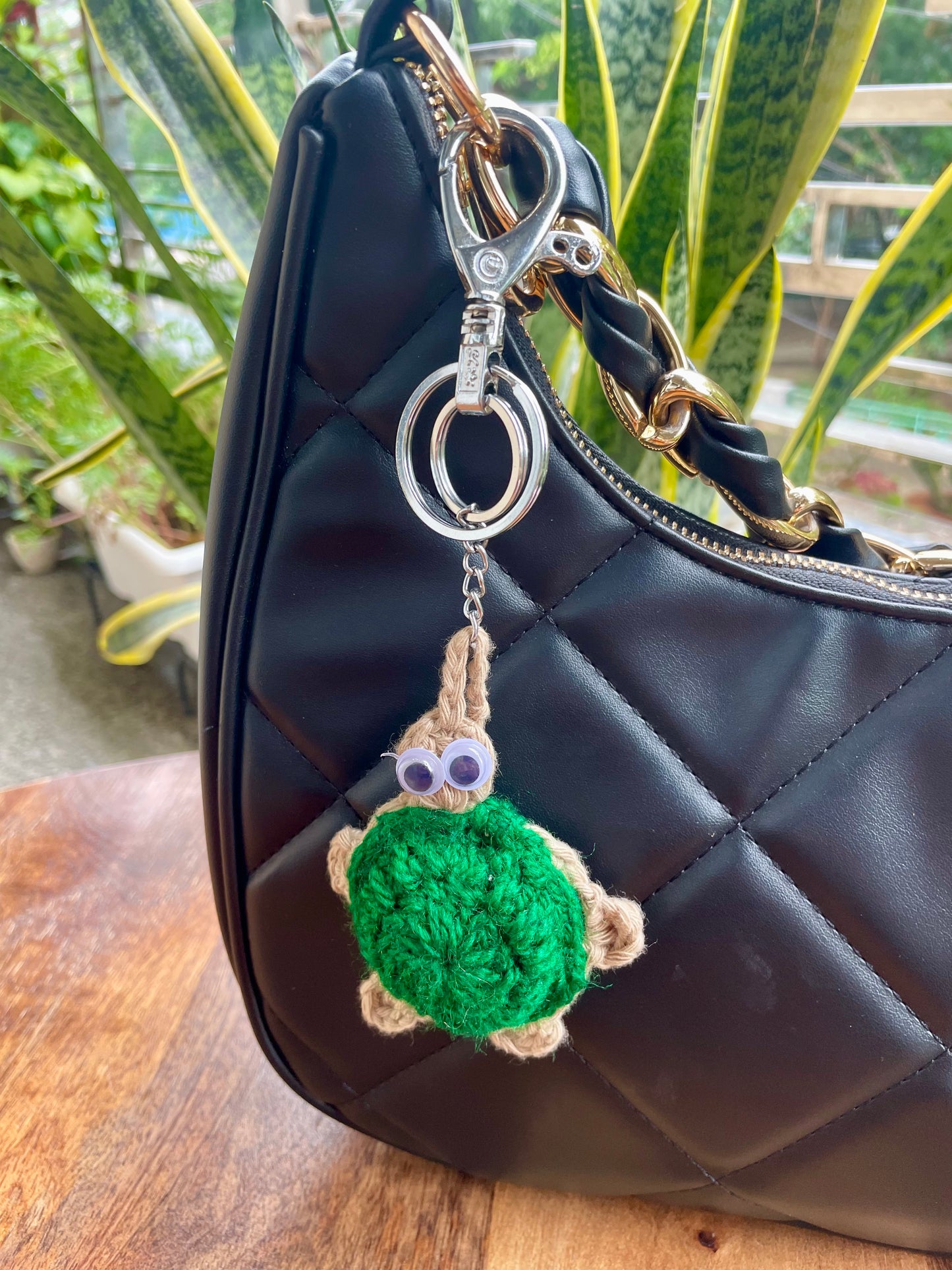 Crochet Turtle Keychain – Handmade Cute Bag Accessory – Gift for Nature Lovers